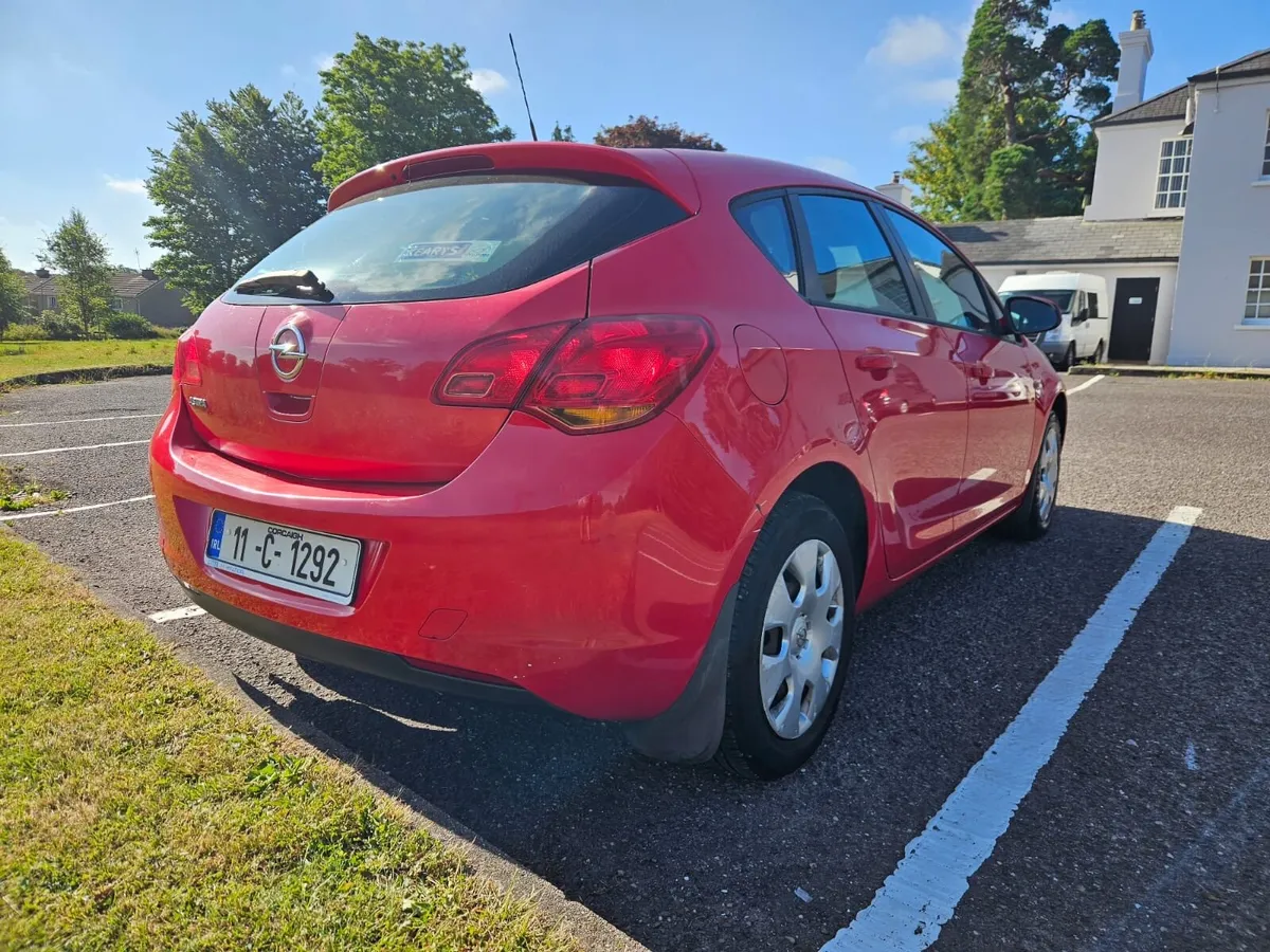 Astra 11  new nct 05/26 with warranty - Image 3