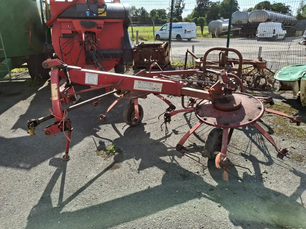 Lely Lotus 300 & PZ Hybob - Image 2