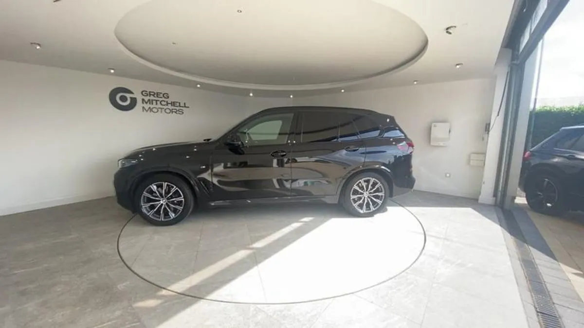BMW X5 Xdrive40d MHT M Sport 5dr Auto - Image 2