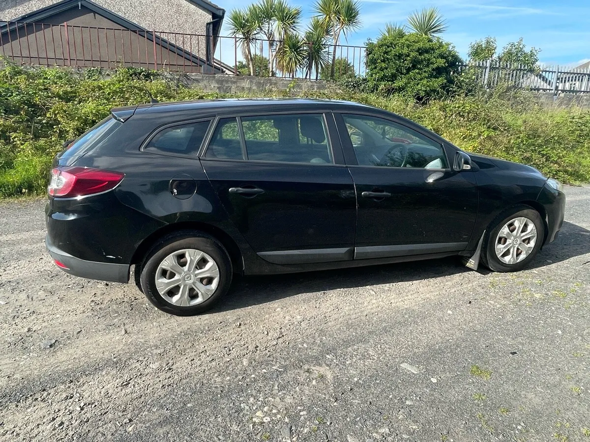 2011 Renault megane estate NCT 12,25 - Image 2