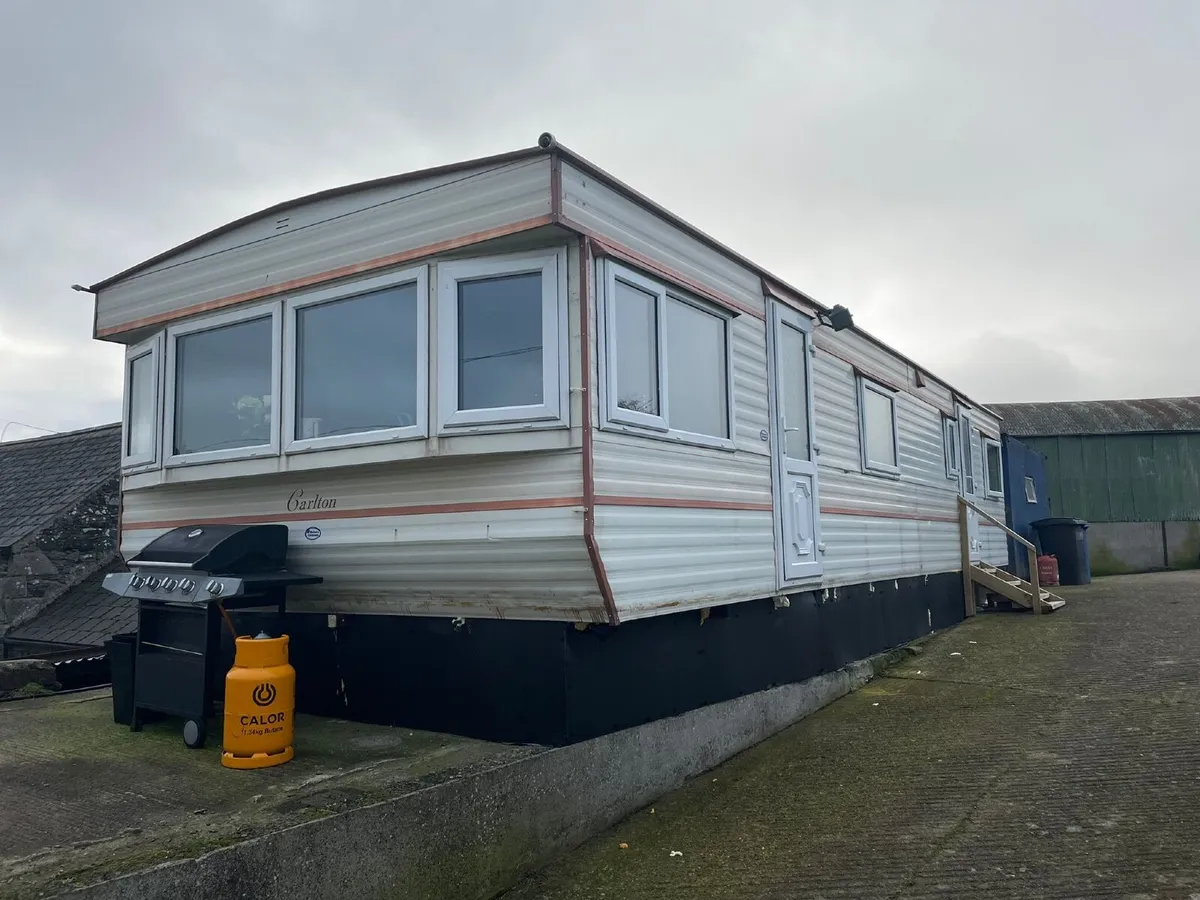 Mobile home - Image 1