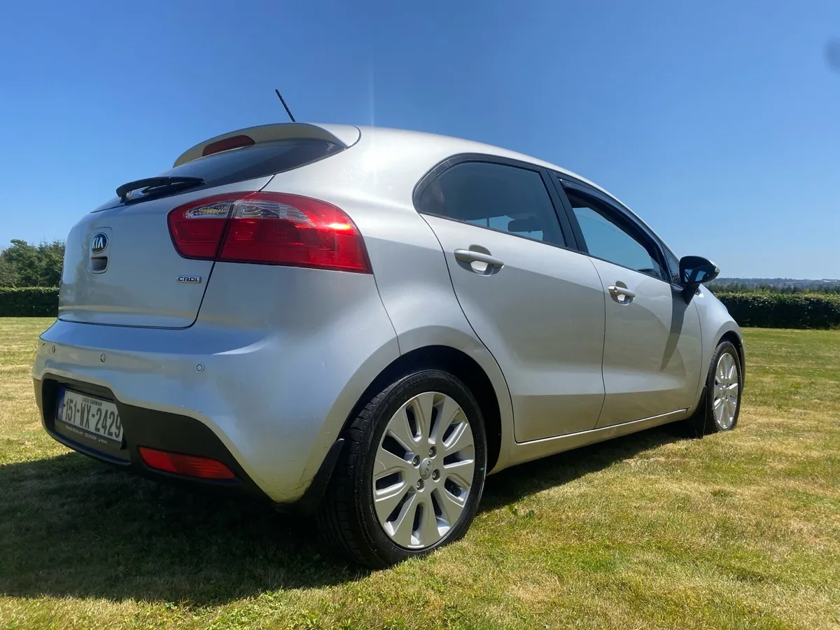 Car - Image 2