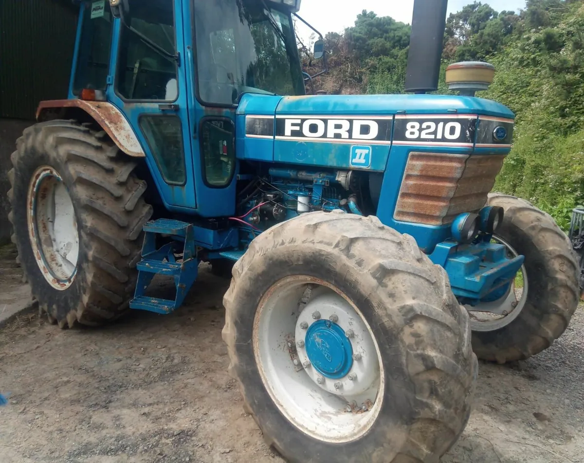 Ford 8210 - Image 2