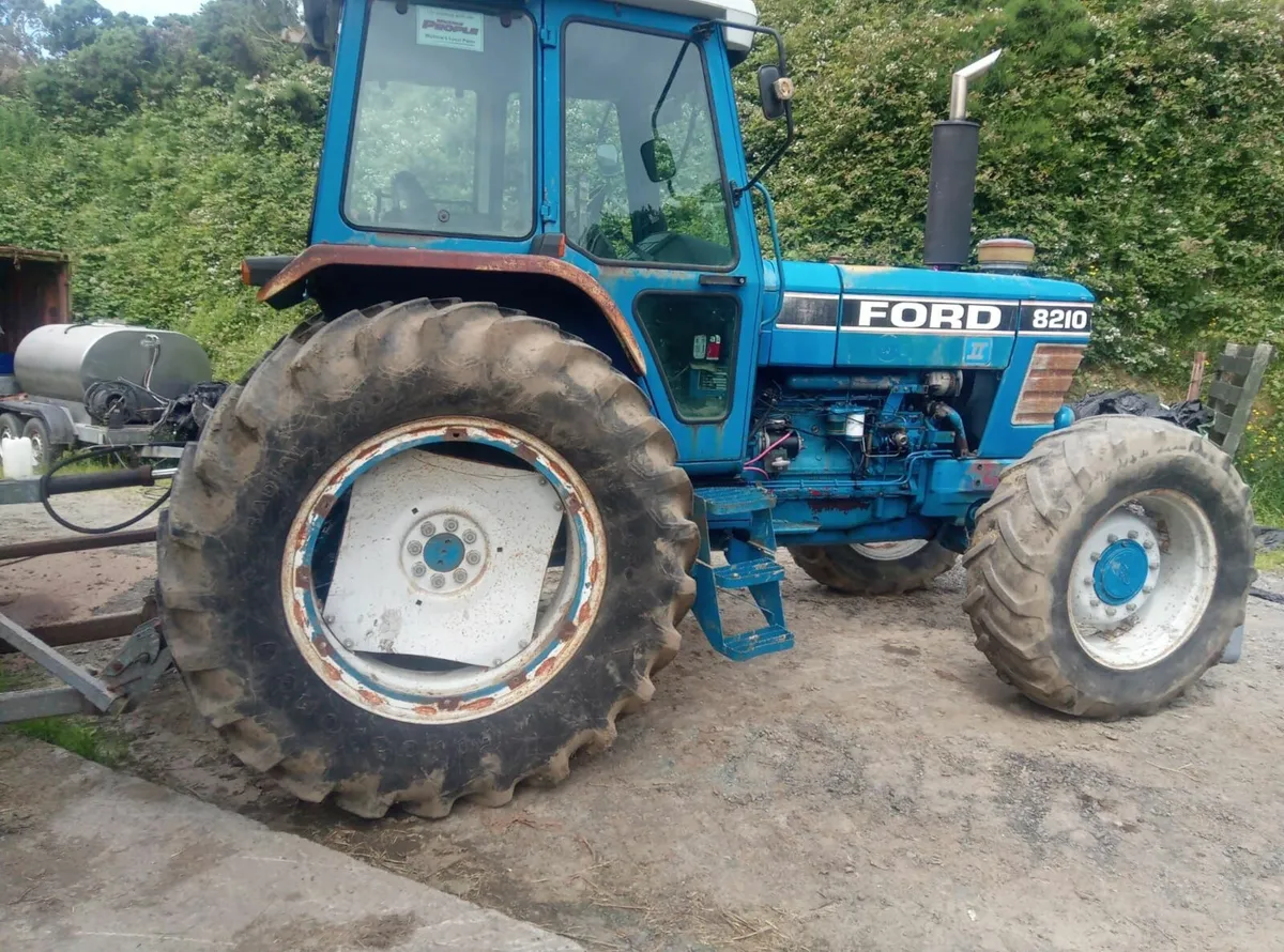 Ford 8210 - Image 3