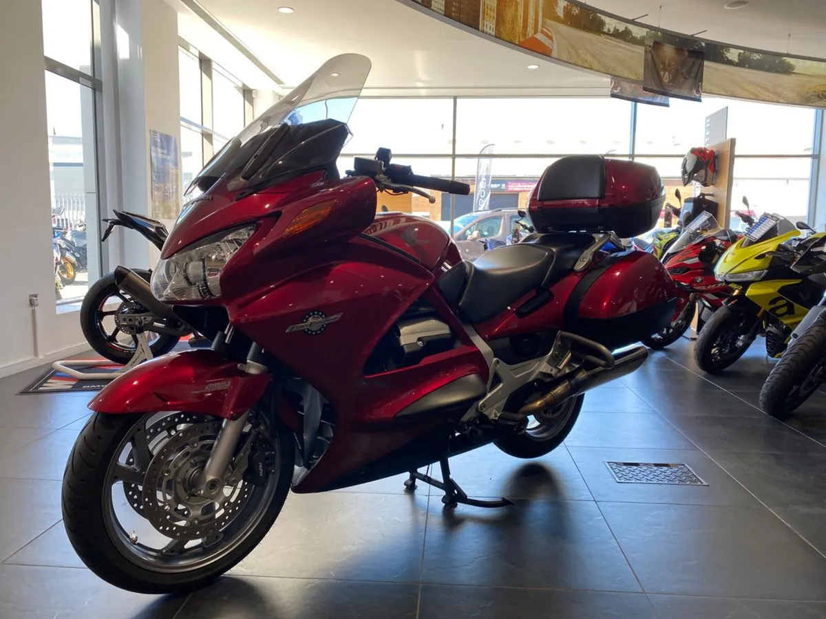 2015 Honda ST1300 Pan European - Low Mileage! - Image 4
