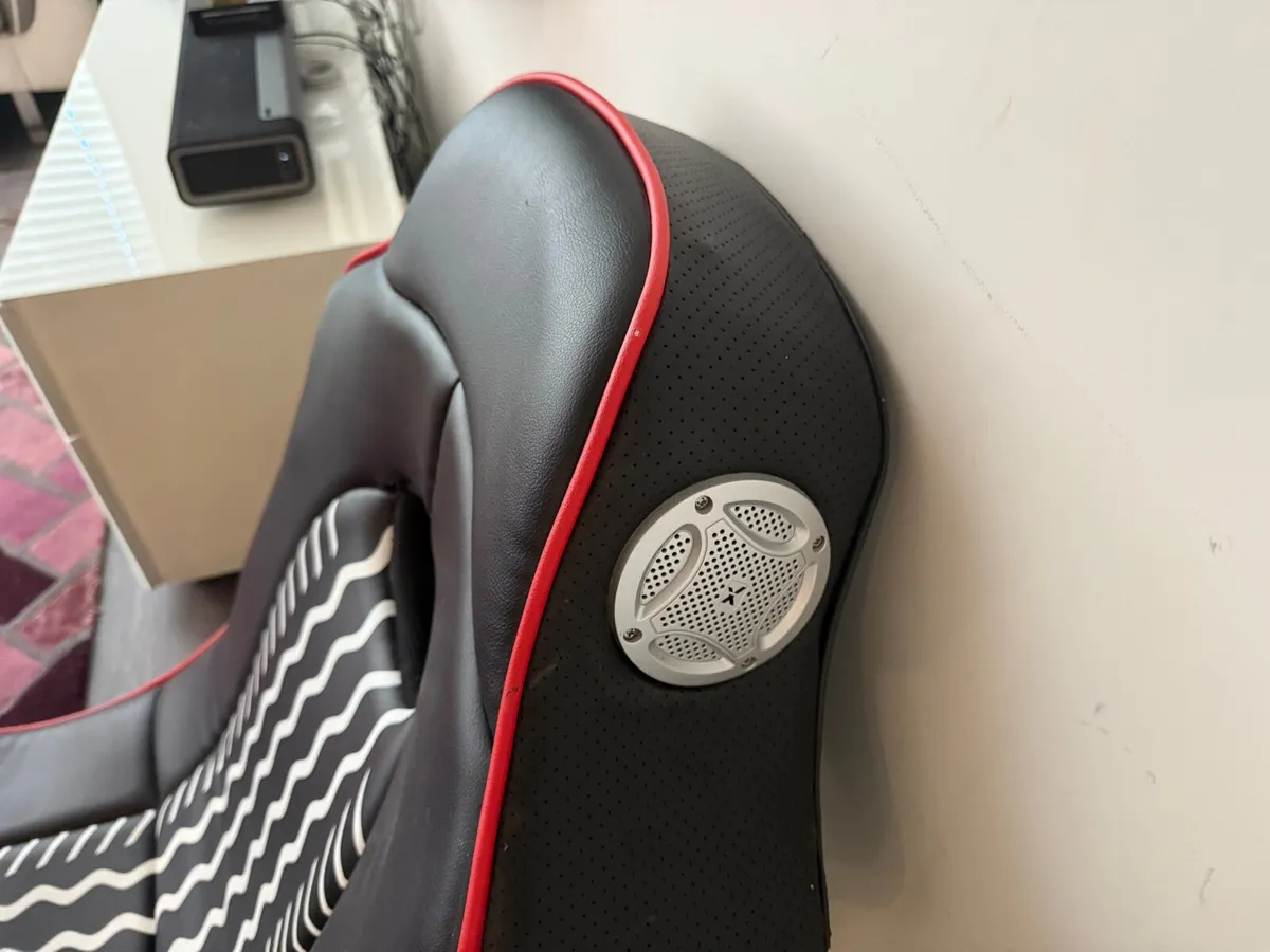 Gaming Chair - Image 2