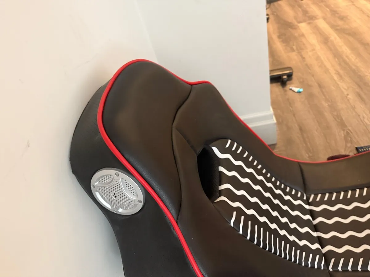 Gaming Chair - Image 3
