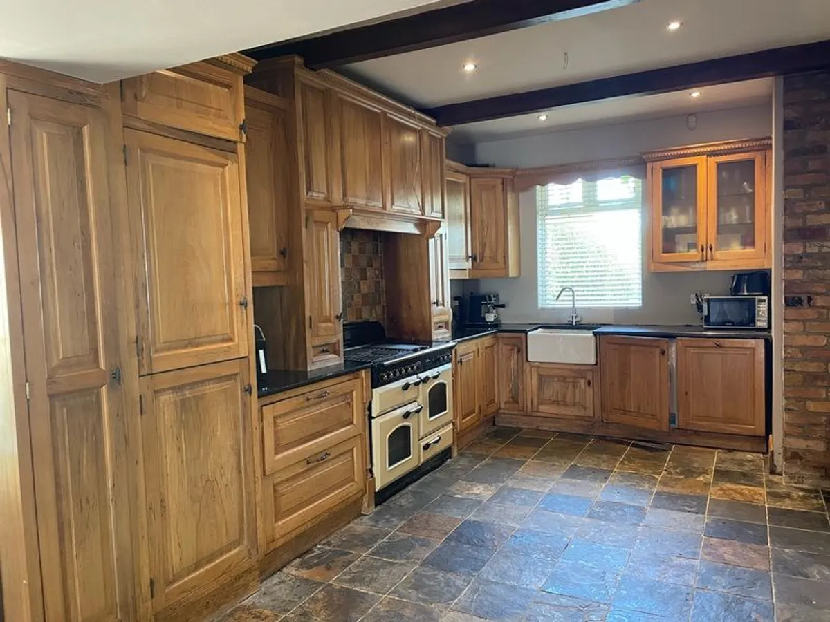 Solid wood kitchen - Image 1