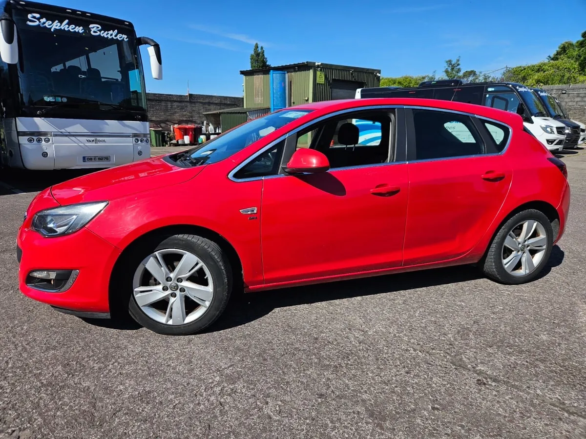 Astra 141 1.4 TURBO nct 10/26 low mill 72000 - Image 2