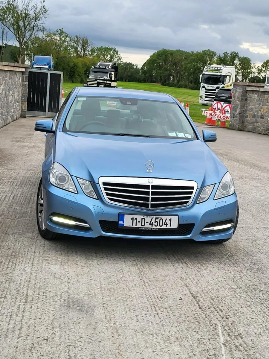 Mercedes E250 Avangarde 4Dr Automatic - Image 1
