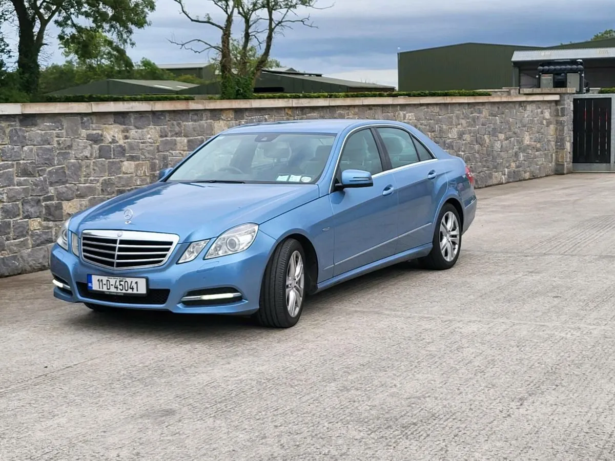 Mercedes E250 Avangarde 4Dr Automatic - Image 2