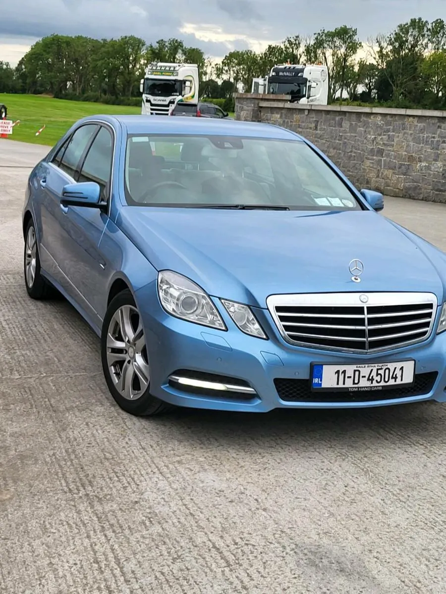 Mercedes E250 Avangarde 4Dr Automatic - Image 4