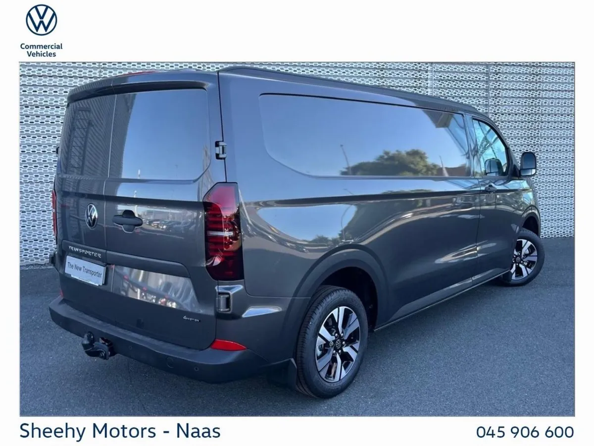Volkswagen Transporter Trendline LWB 170HP Automa - Image 3
