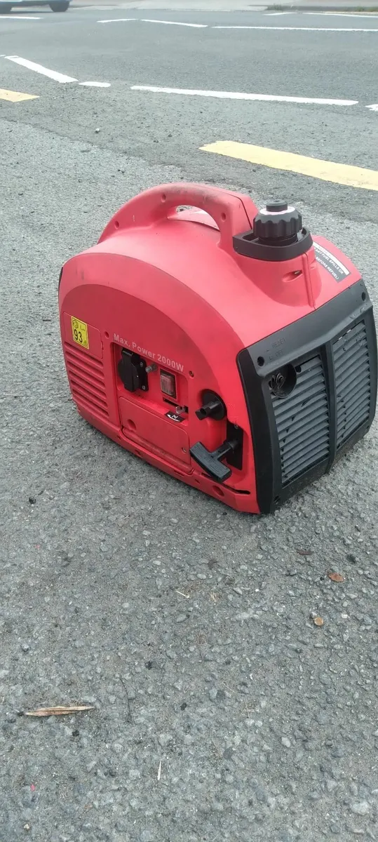2 generator 2000w running well priced - Image 1