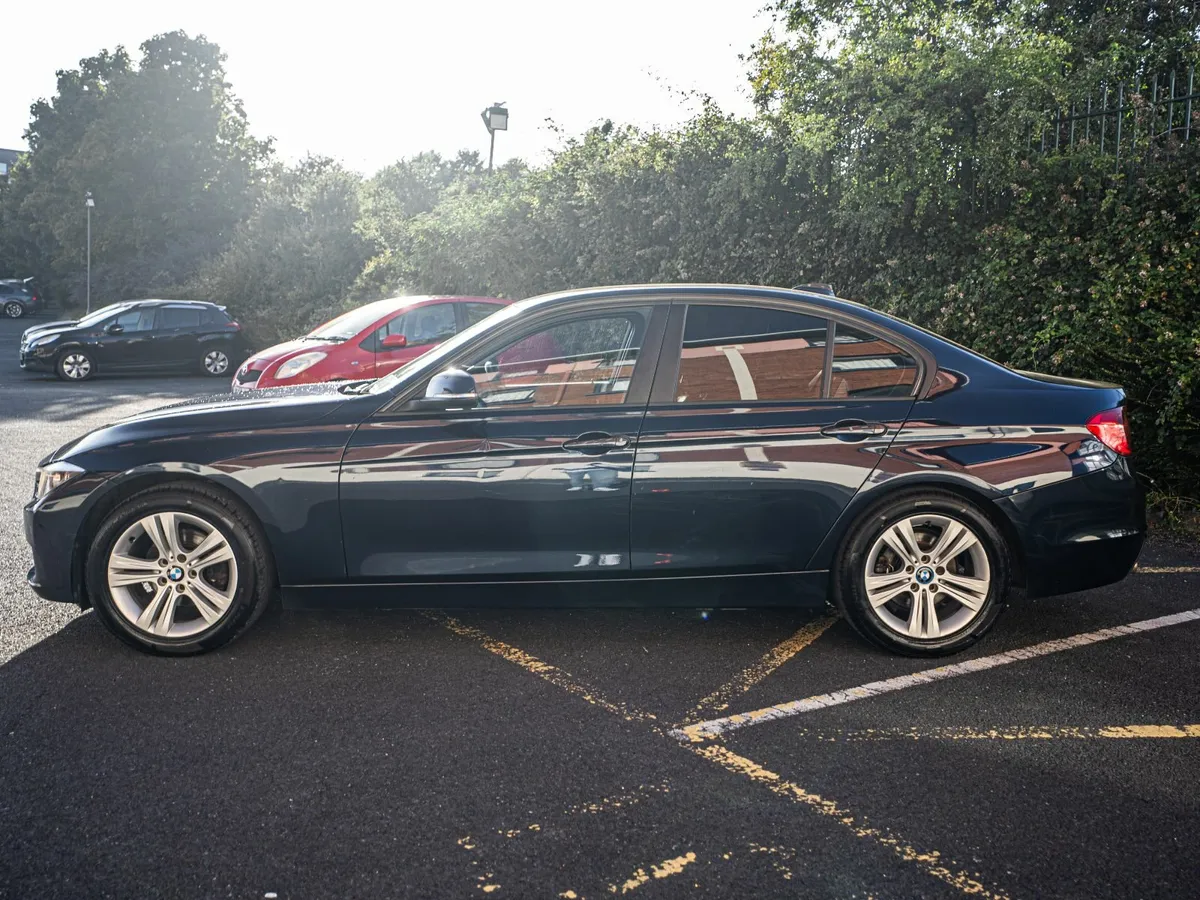 BMW 3-Series 2013 - Image 3