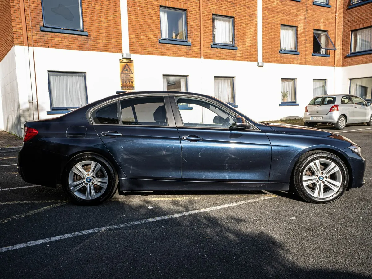 BMW 3-Series 2013 - Image 4