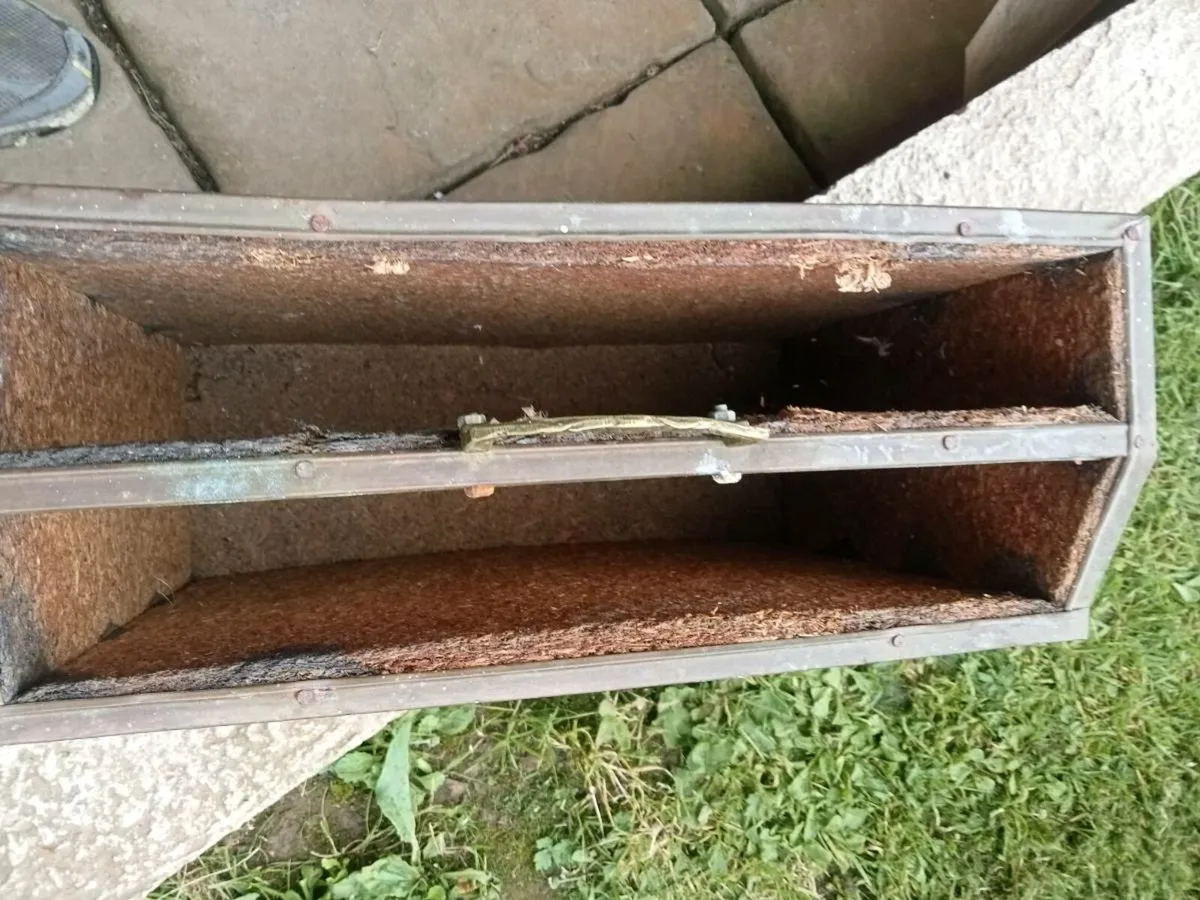 Old newspaper magazine holder - Image 3