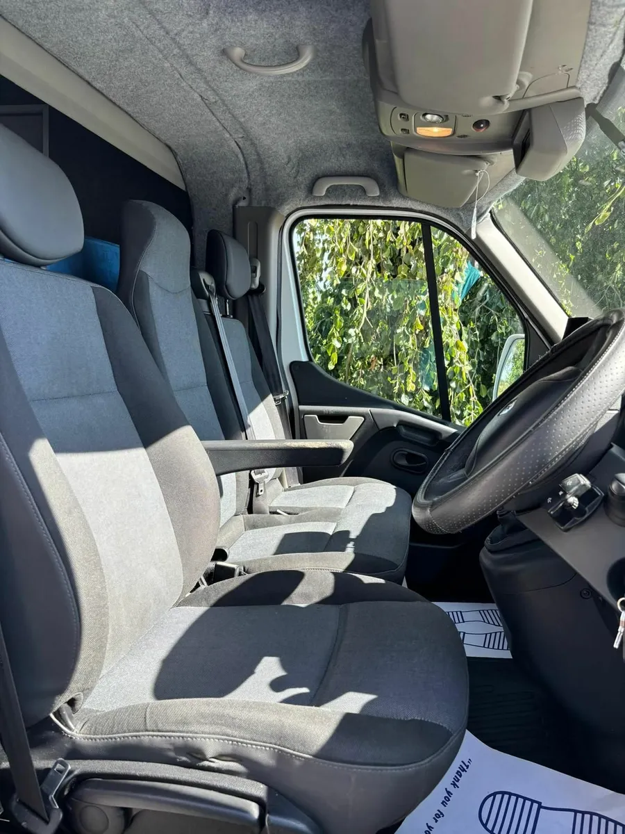 Camper Van - Image 4