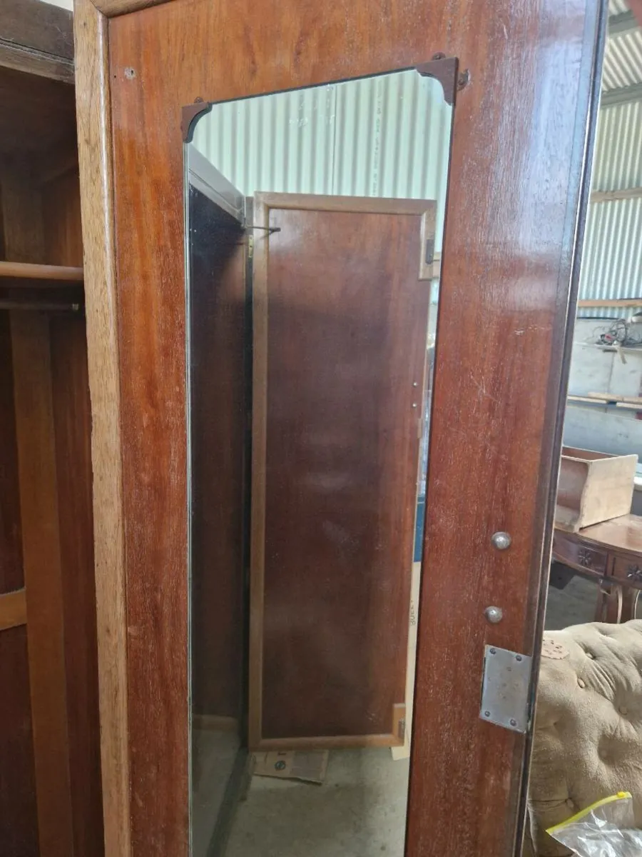 Antique wardrobe Furniture clearout - Image 4