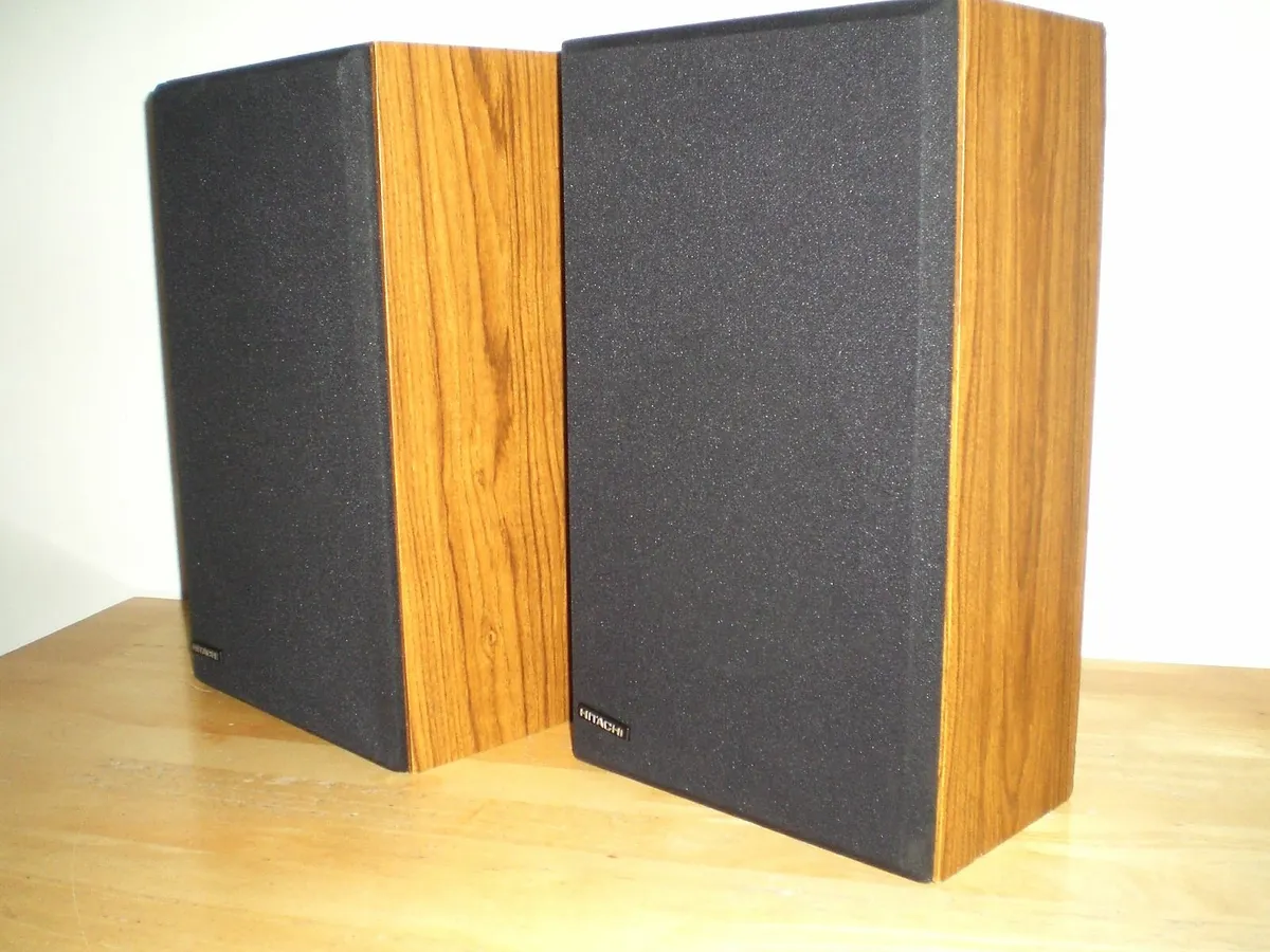 Vintage Hitachi SS-6220G Speakers Made in England. - Image 1