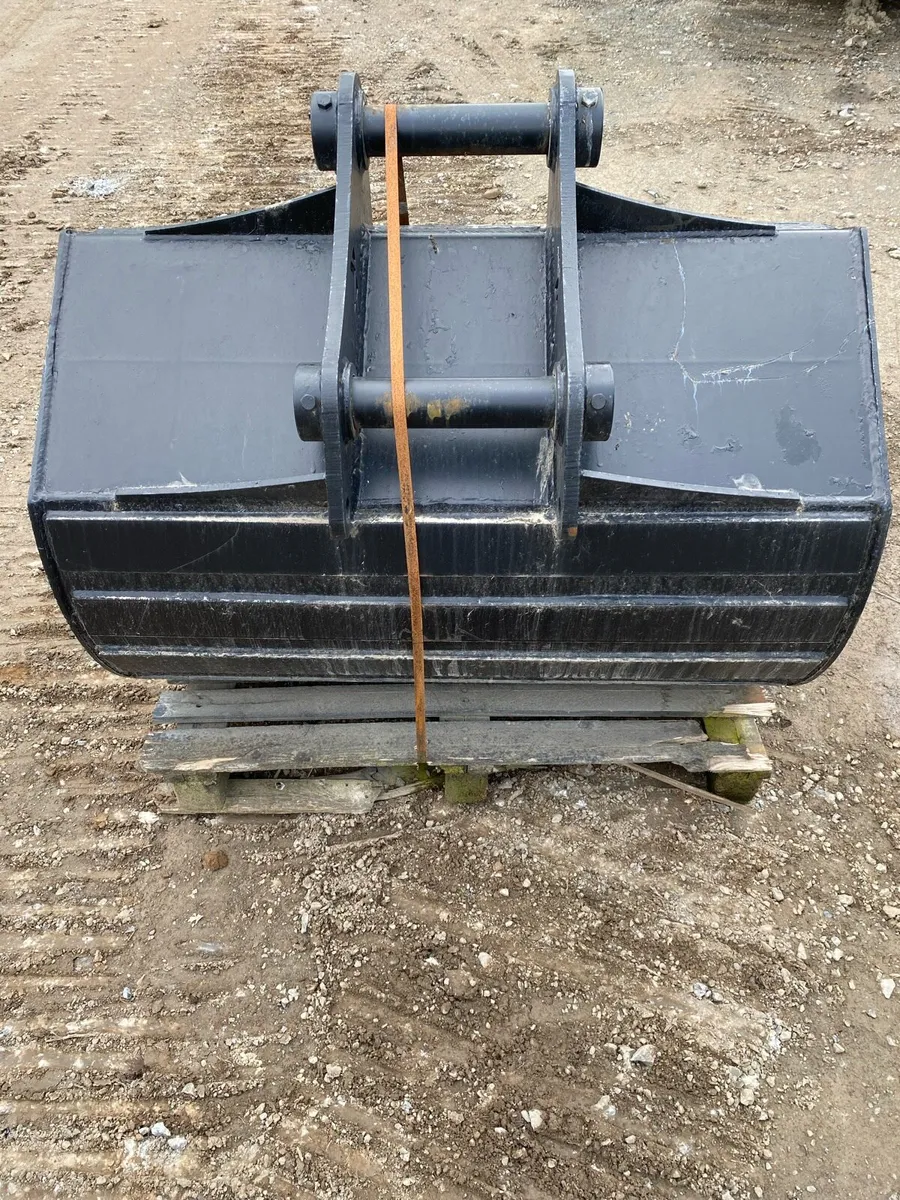Bucket - Image 2