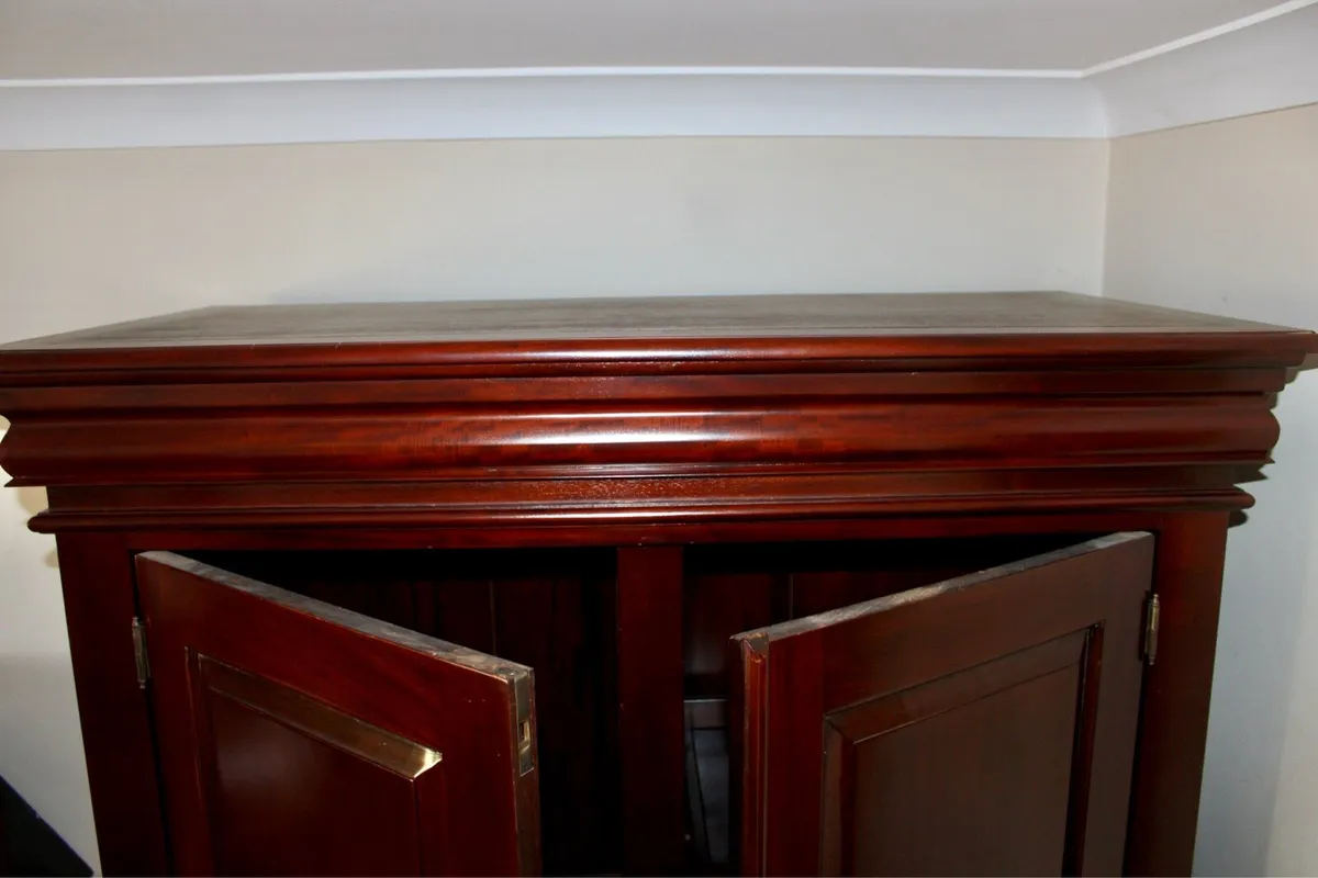 2X Classic 2 Door Solid Mahogany Wardrobe - Image 3