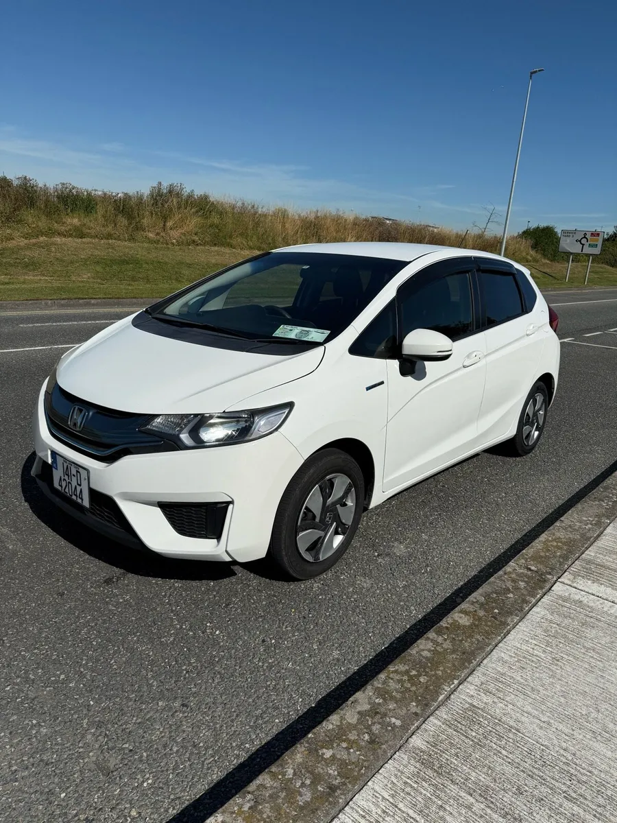 Honda fit 1.5 Hybrid 2014 New Nct 9/26 - Image 1