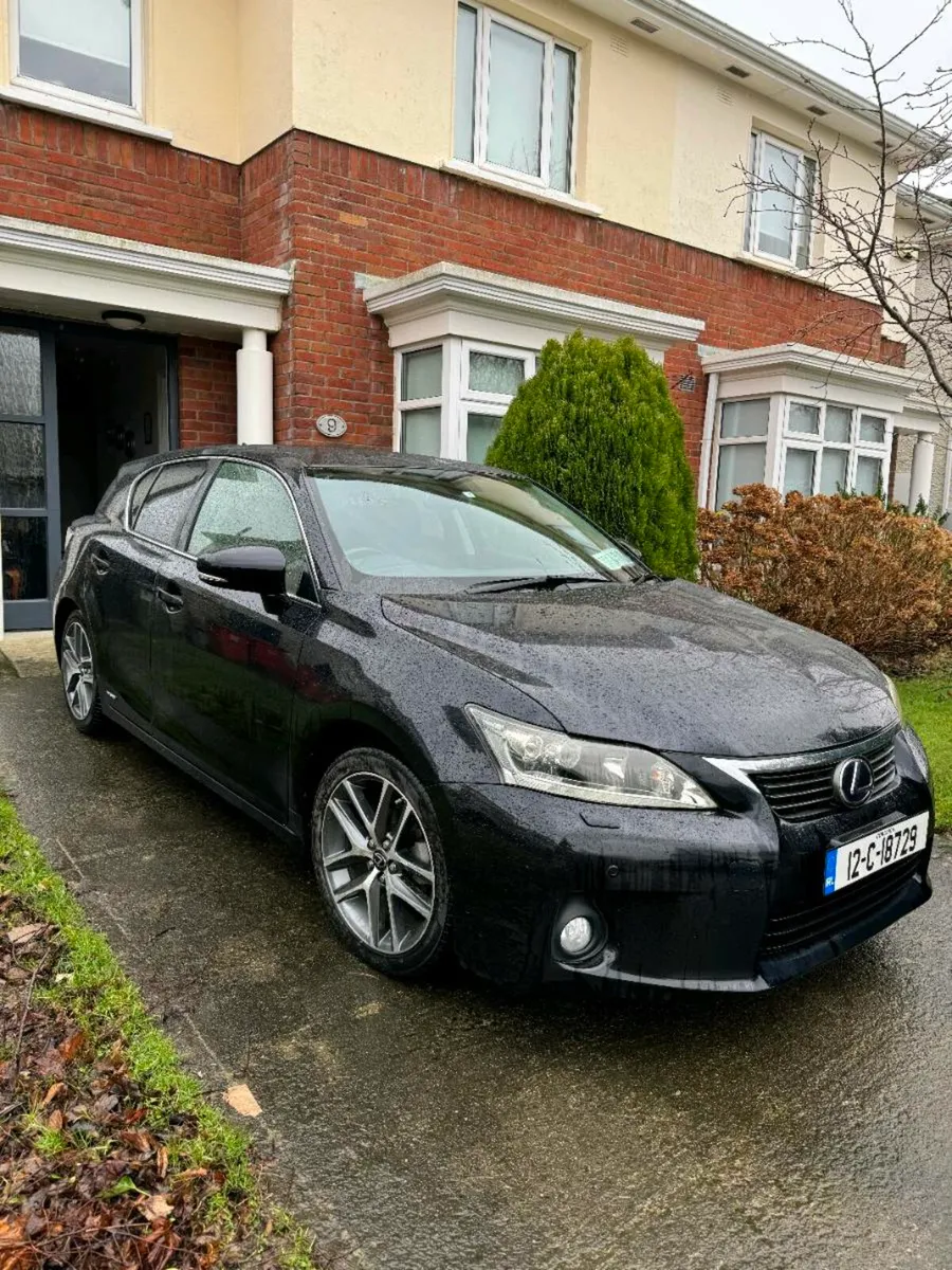 Lexus CT200H - Image 1