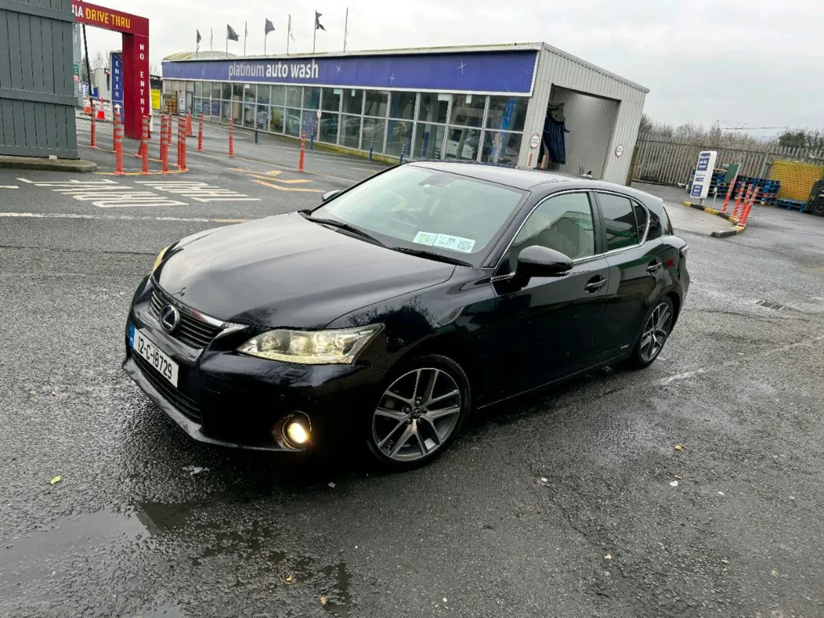 Lexus CT200H - Image 4