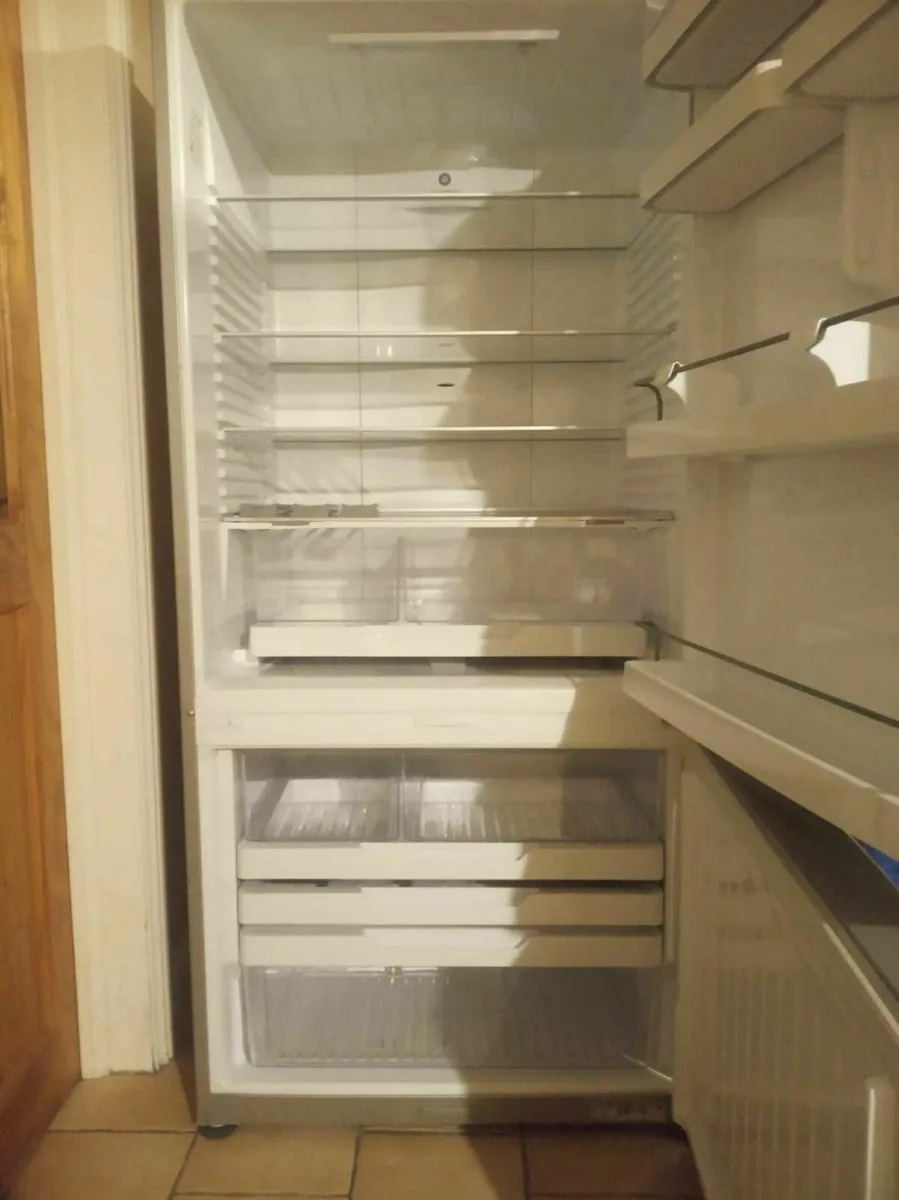 Fisher and Paykel fridge freezer - Image 2