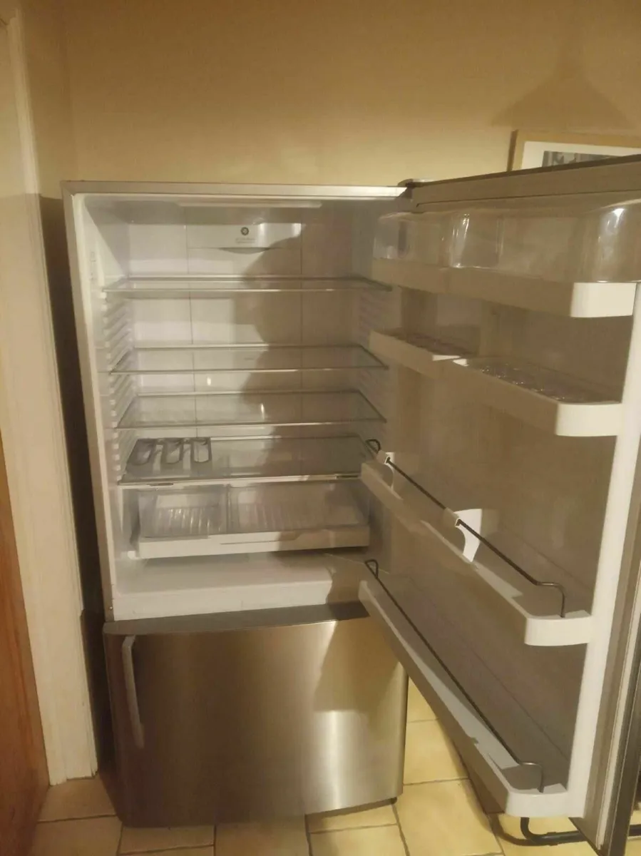 Fisher and Paykel fridge freezer - Image 3