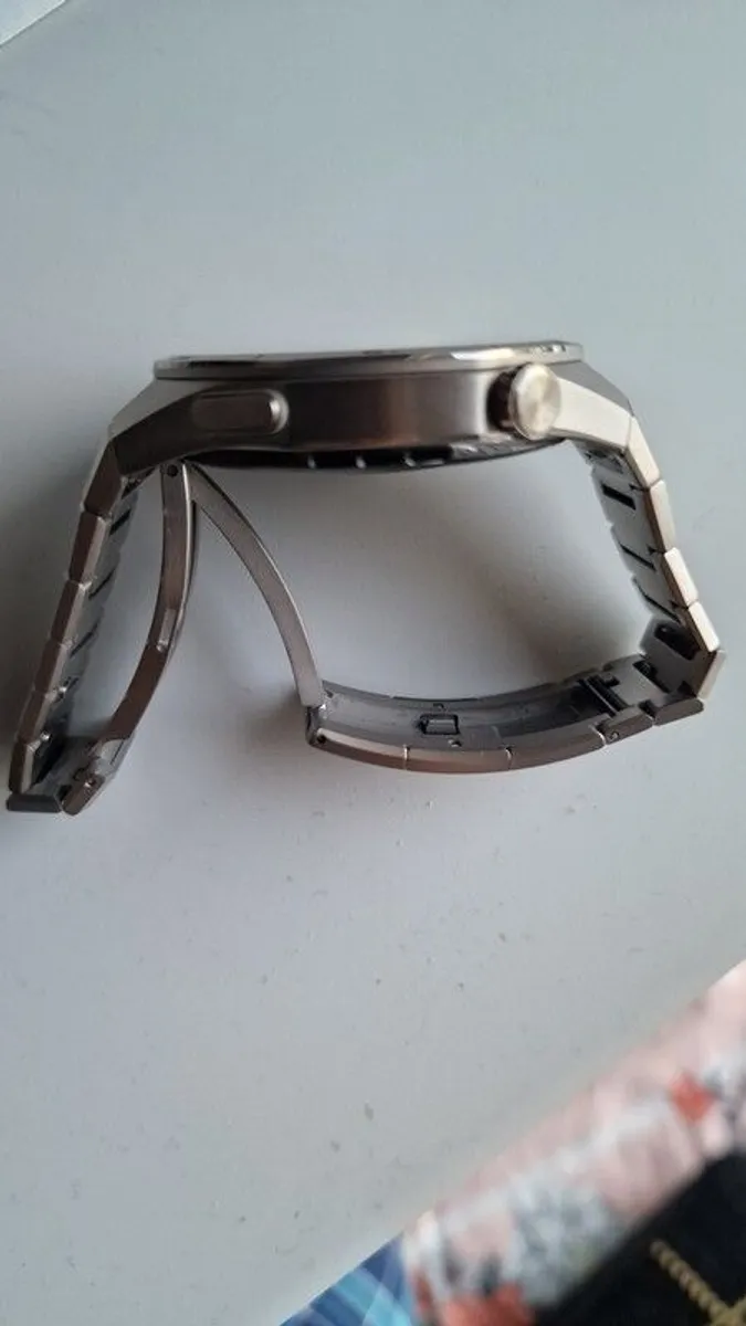 Huawei GT5 Pro Titanium 46mm - Image 2