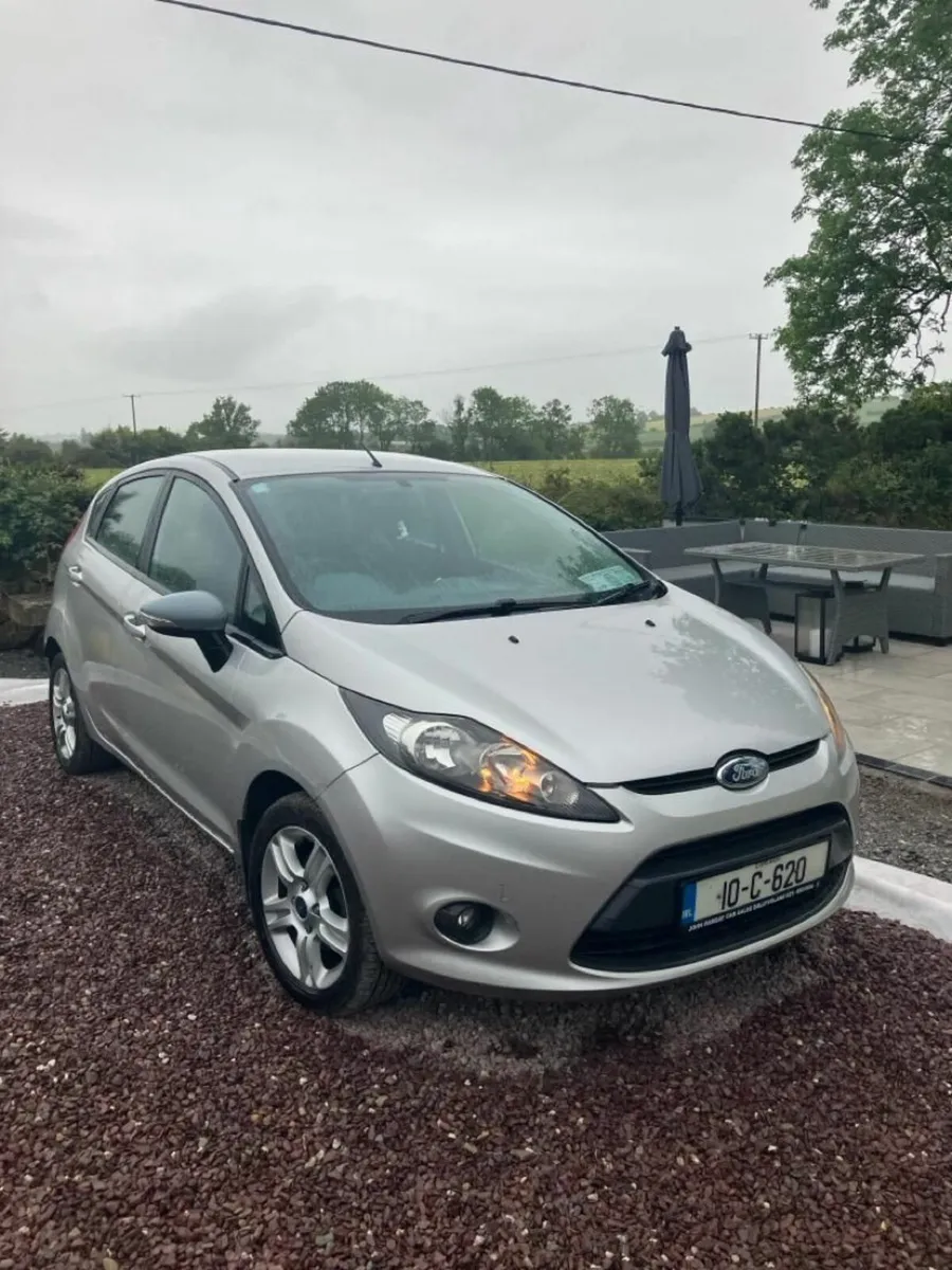 Ford Fiesta 2010 - Image 1