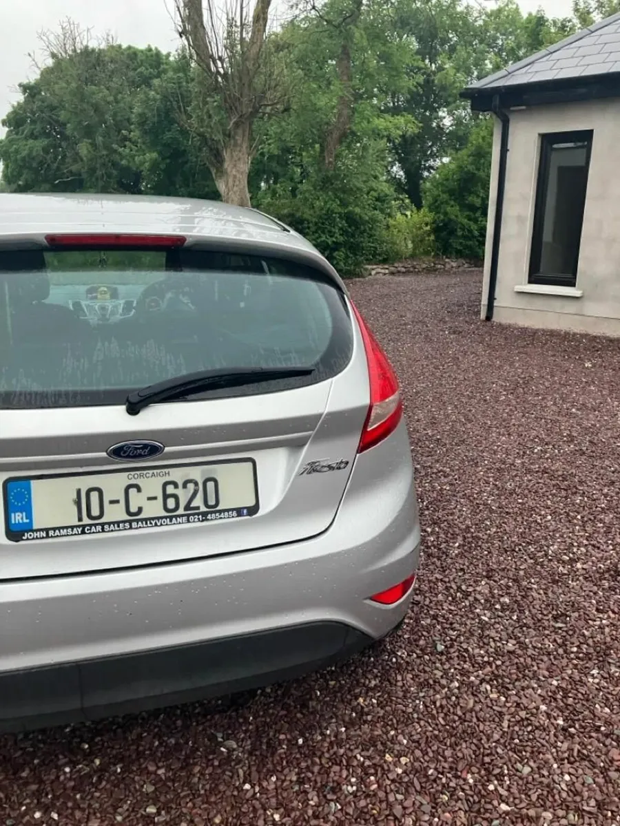Ford Fiesta 2010 - Image 3