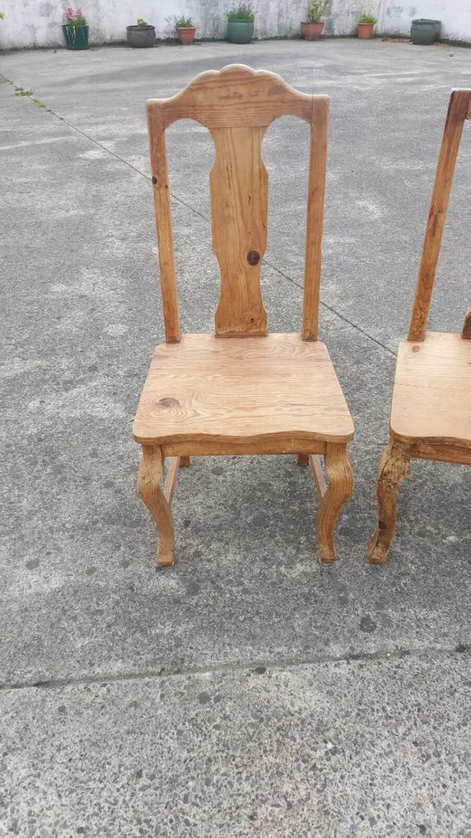Four sturdy rustic dining chairs - Image 4