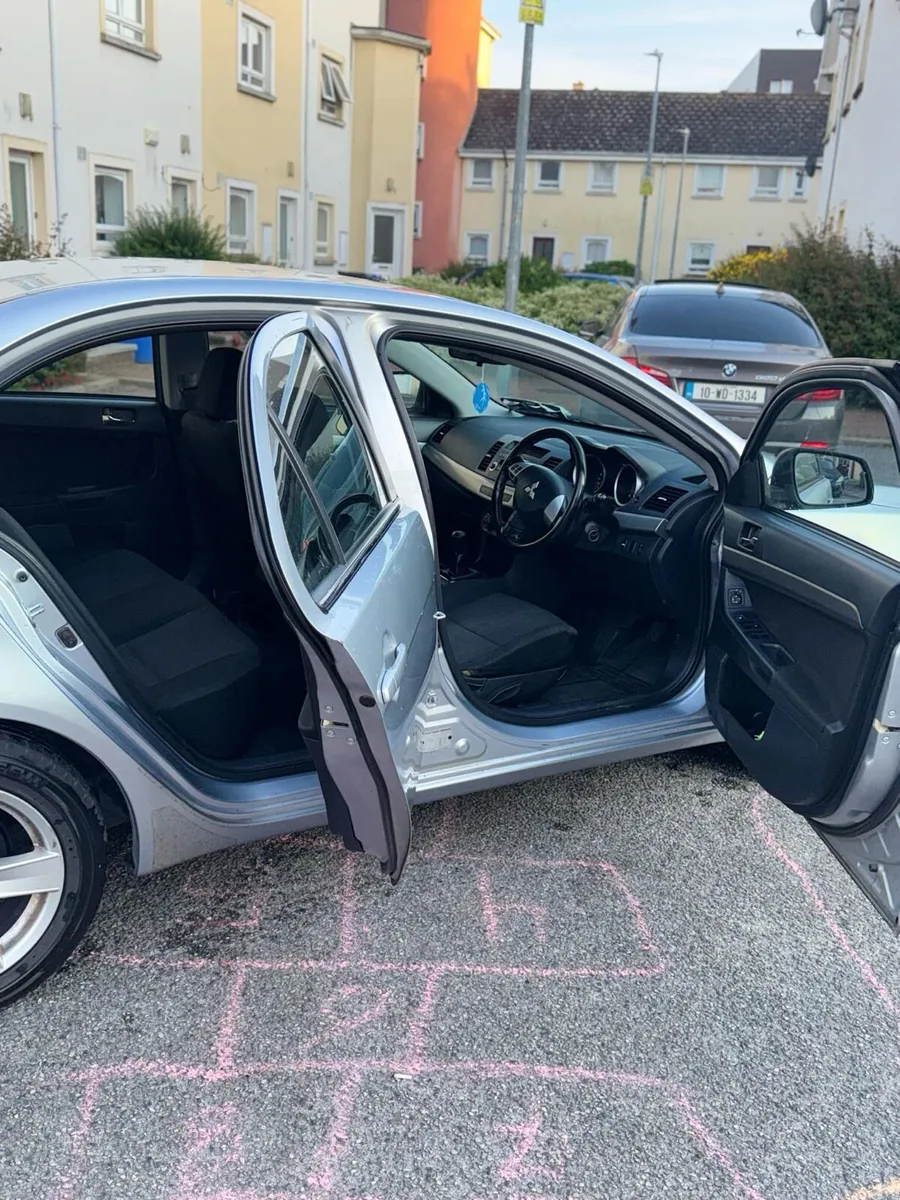 Car - Image 2