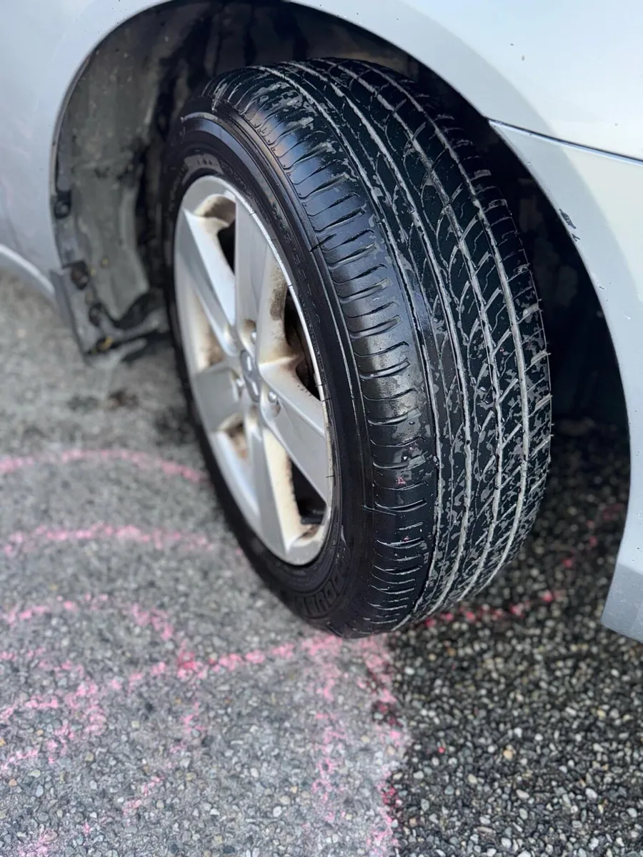 Car - Image 4