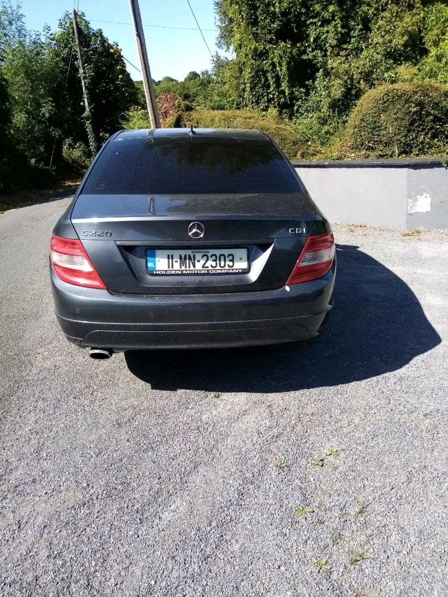 Mercedes Benz C220 - Image 2