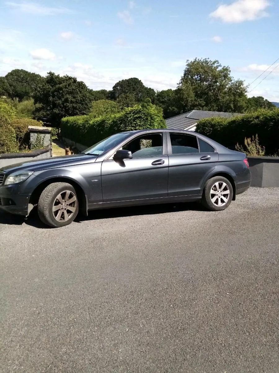 Mercedes Benz C220 - Image 4