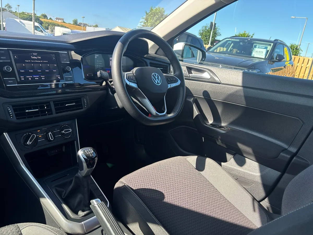 Volkswagen Polo 2023 - Image 3