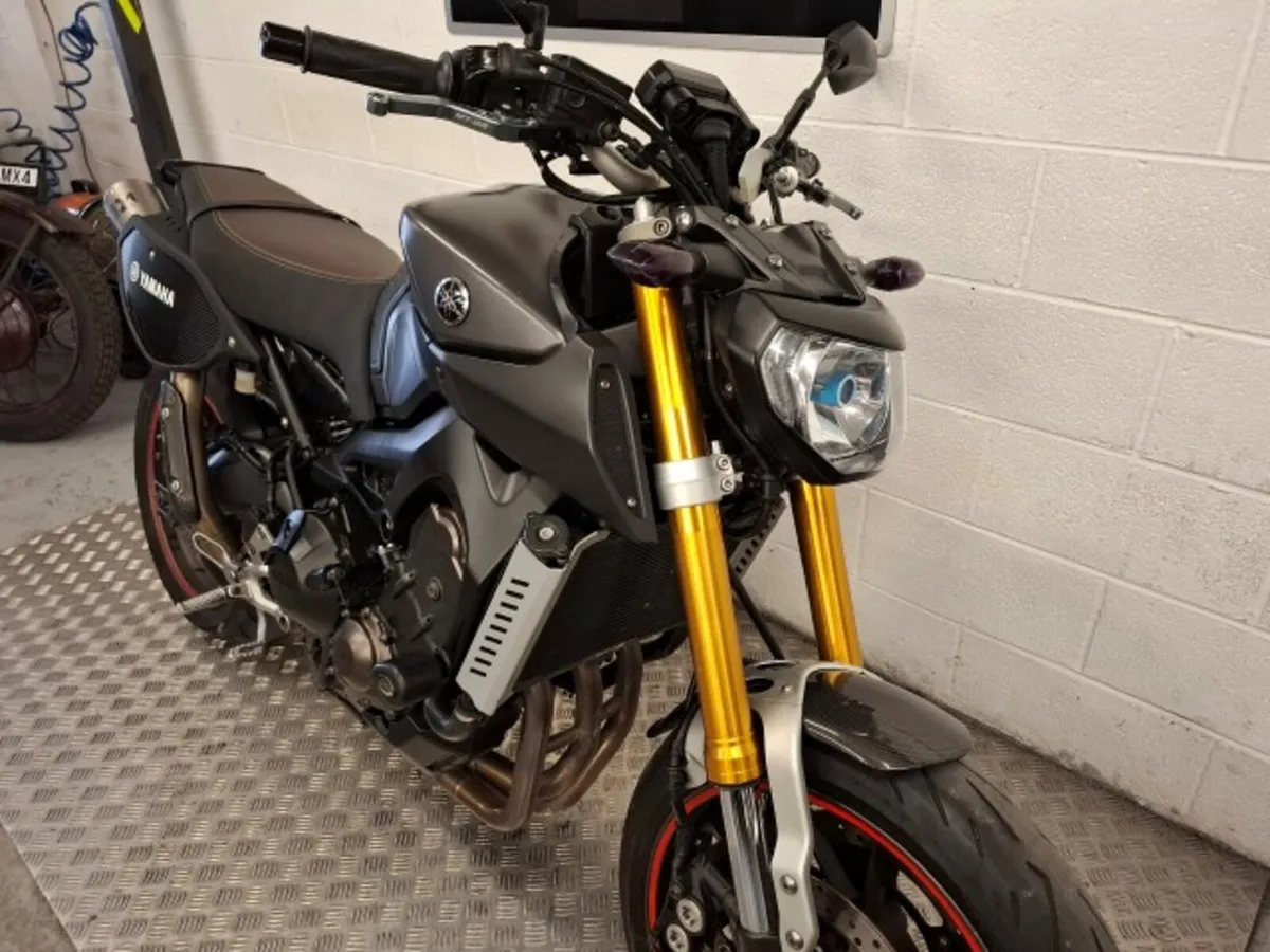 Yamaha MT09 ST 2014 - Image 2