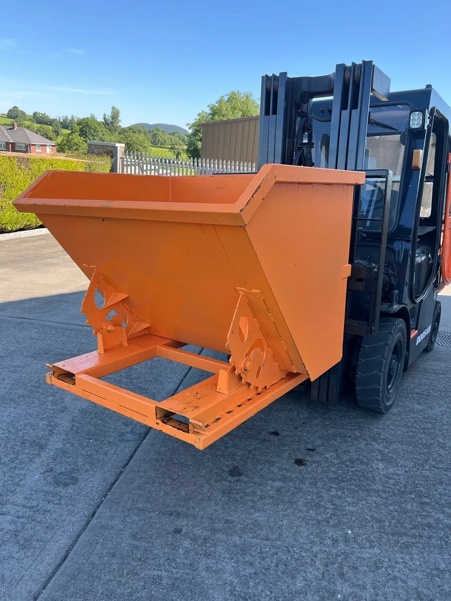 Brand New Tipping skips - Image 2