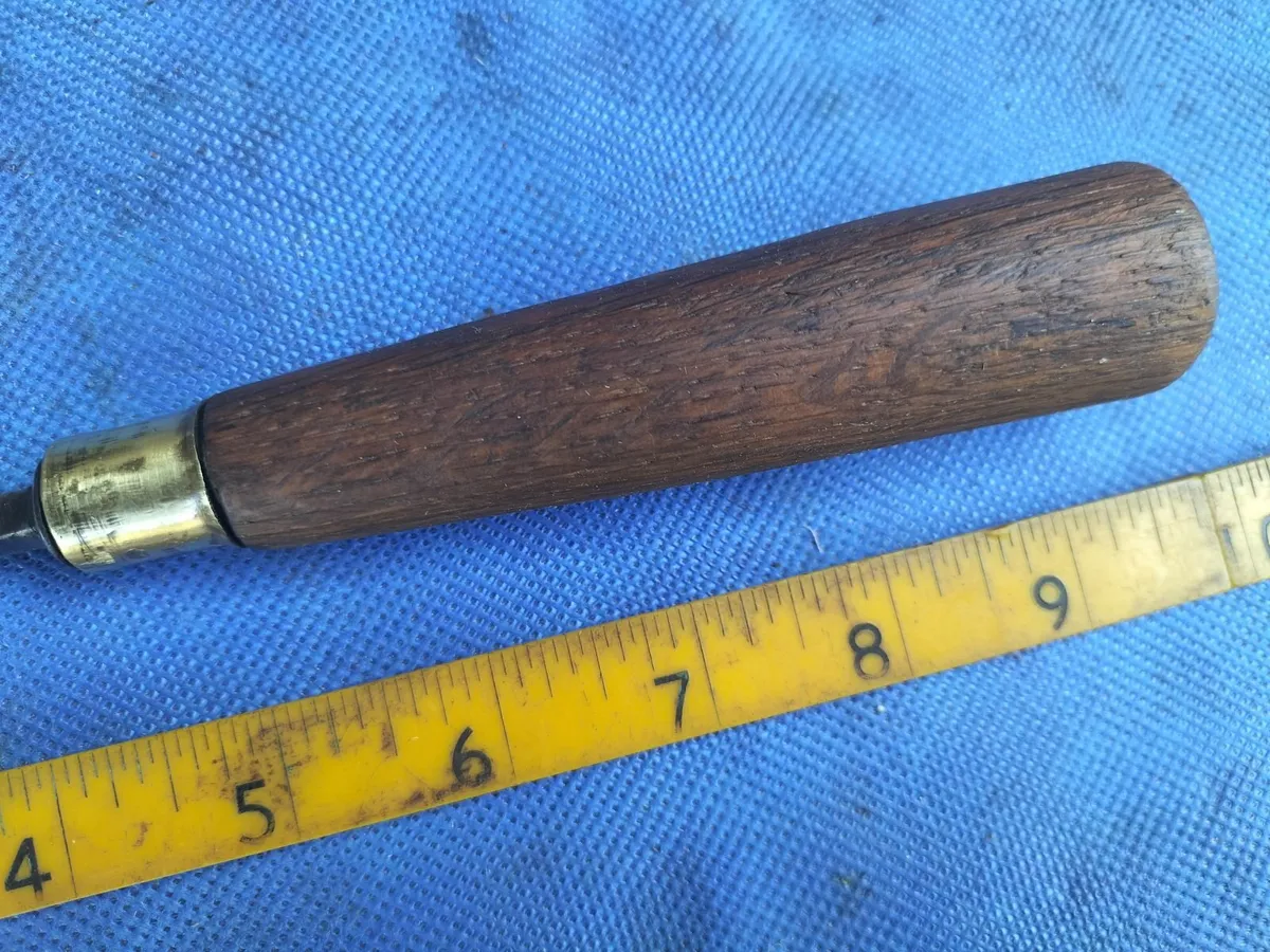 Carvers Vee Tool by Addis - Image 2