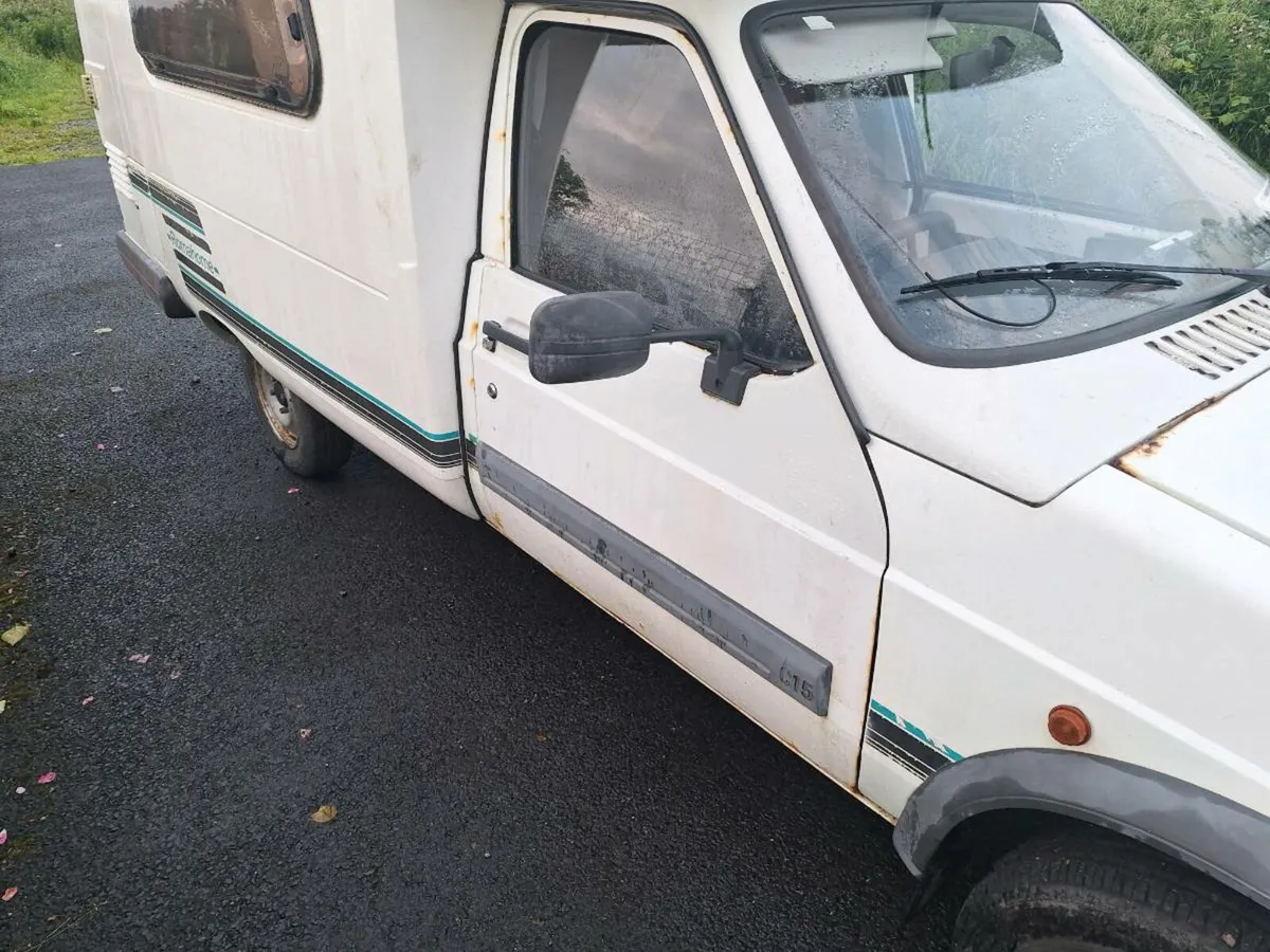 Camper - Image 1
