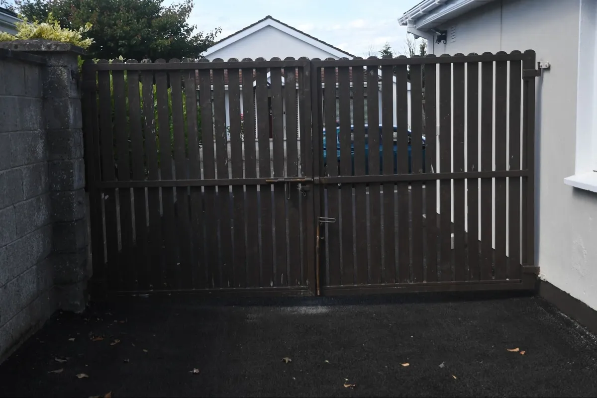 Gates - Image 3