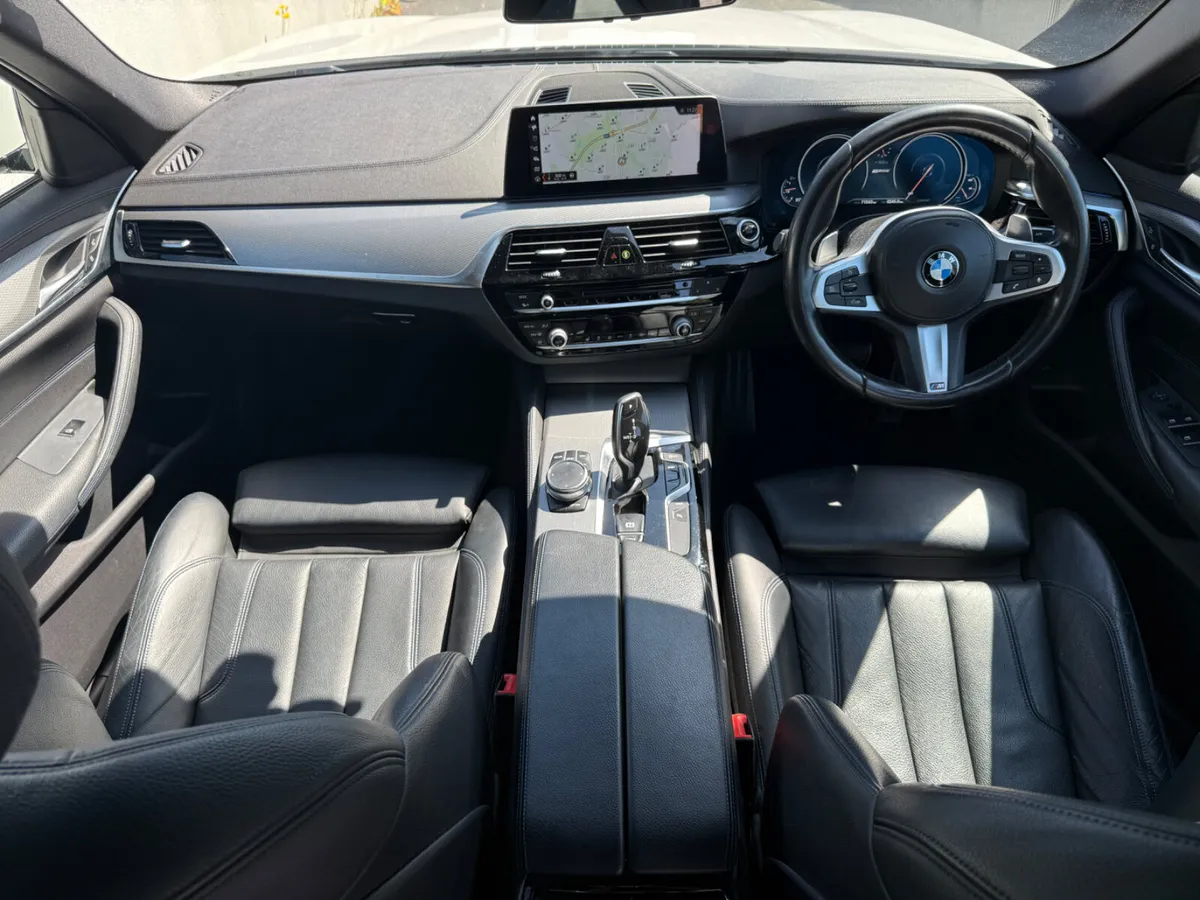 BMW 5-Series 530e M-Sport LOW KMS READ DESCRIPTION - Image 2