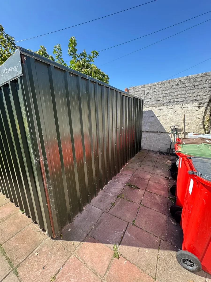 Metal shed - FREE - Image 4