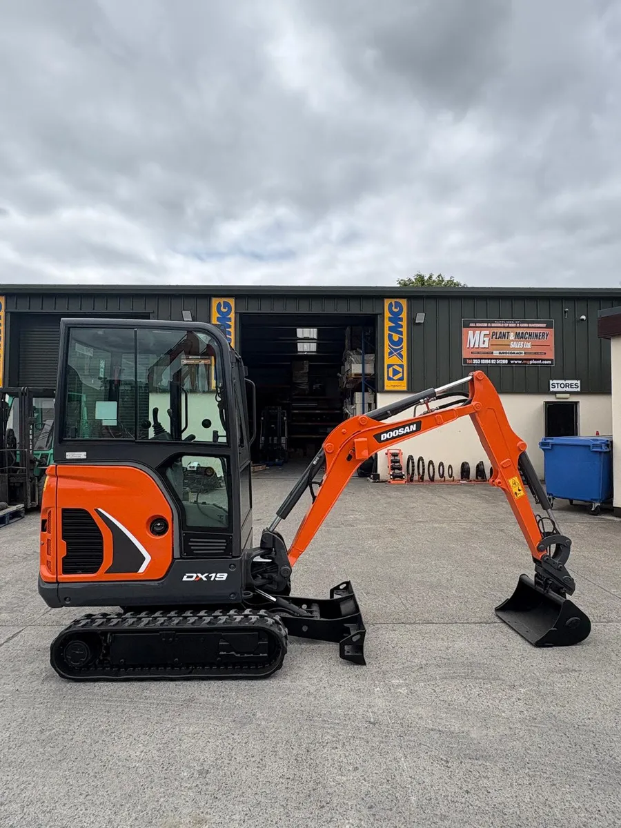 2018 Doosan DX19 - Image 2
