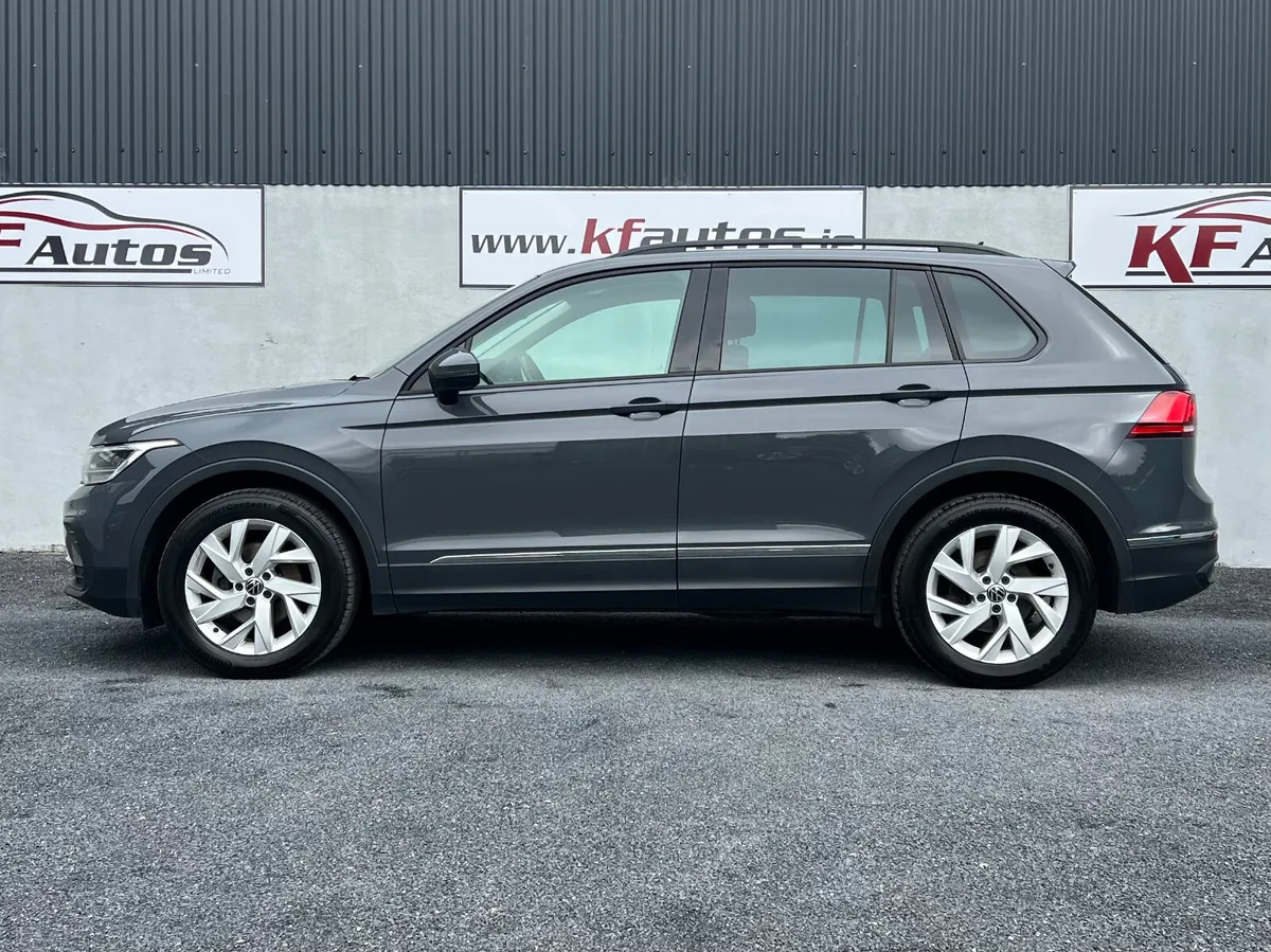 Volkswagen Tiguan Life 2.0TDI 150bhp 6 Speed Man - Image 4