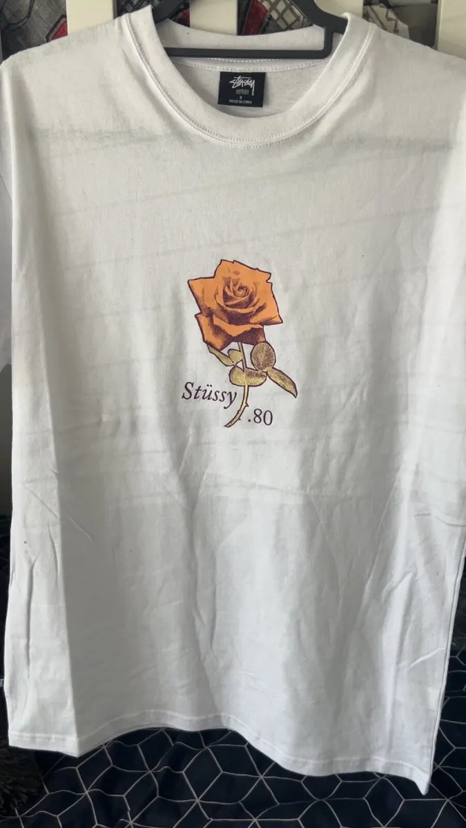 stüssy white 80’s rose t-shirt - Image 1